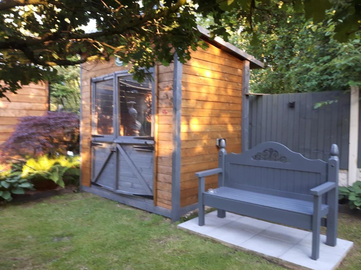 Ever Wanted To Go Off Grid Then This Is For You Sutton Coldfield Extérieur photo