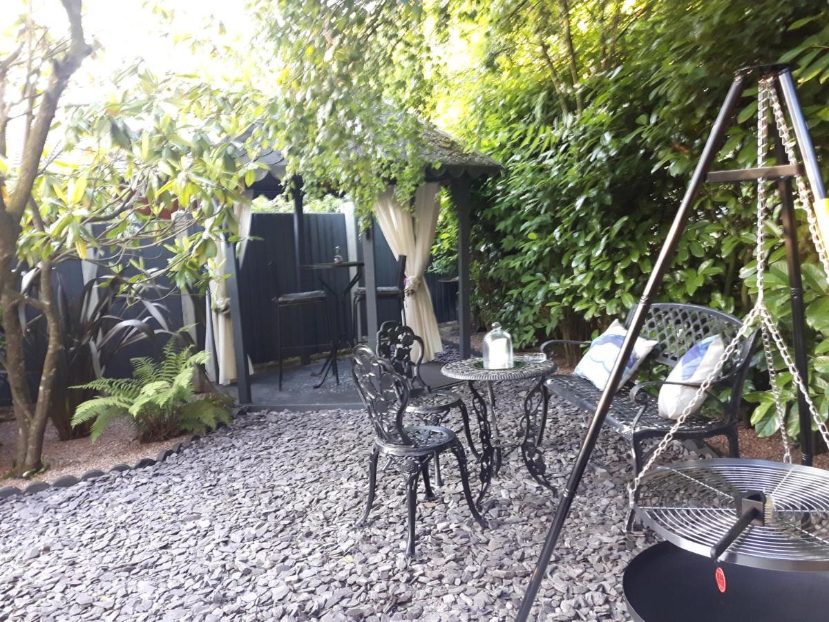 Ever Wanted To Go Off Grid Then This Is For You Sutton Coldfield Extérieur photo